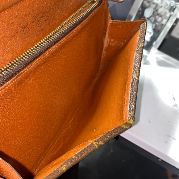 Authentic Rare Vintage Louis Vuitton Monogram Sarah Wallet - Picture 12 of 16